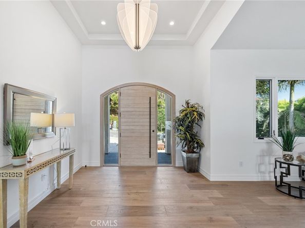 723 Balboa Avenue, Laguna Beach CA 92651