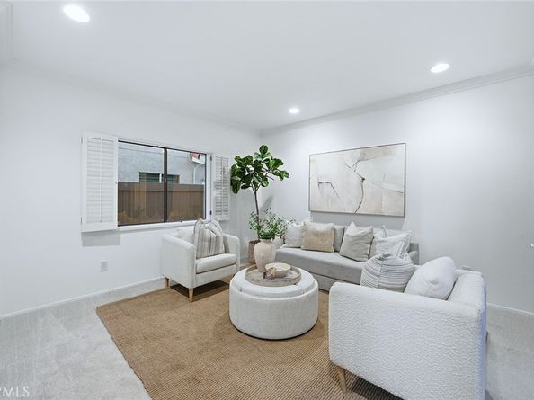 16611 Carousel Lane, Huntington Beach CA 92649