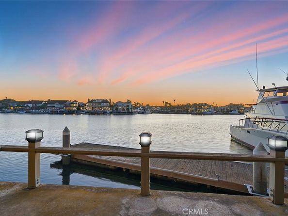 16611 Carousel Lane, Huntington Beach CA 92649