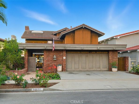 16611 Carousel Lane, Huntington Beach CA 92649