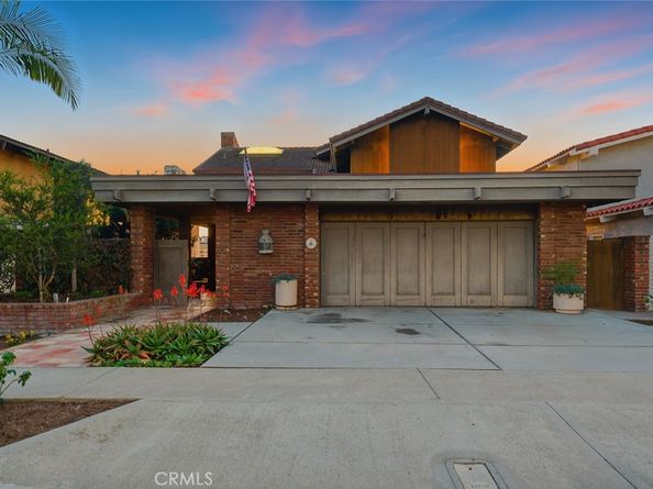 16611 Carousel Lane, Huntington Beach CA 92649