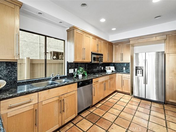 16611 Carousel Lane, Huntington Beach CA 92649
