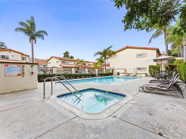 4700 Warner Avenue 112, Huntington Beach CA 92649