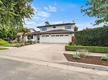 5262 Glenroy Dr