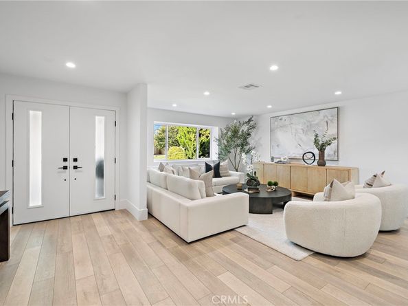 5262 Glenroy Dr, Huntington Beach CA 92649