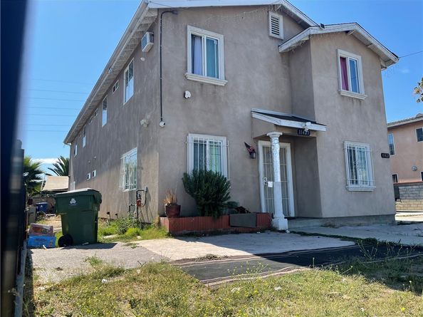 689 E 115th Street, Los Angeles CA 90059