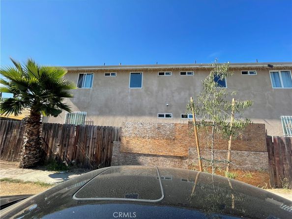 689 E 115th Street, Los Angeles CA 90059