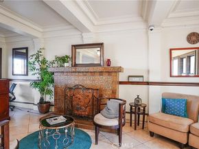4125 S Figueroa Street 202, Los Angeles CA 90037