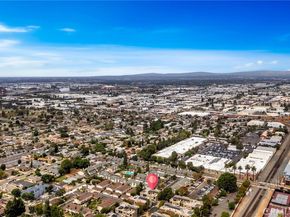 561 W Maple Avenue, Orange CA 92868