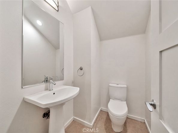 561 W Maple Avenue, Orange CA 92868