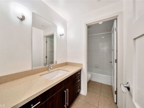 561 W Maple Avenue, Orange CA 92868