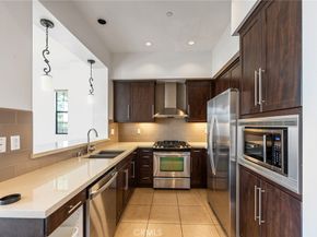 561 W Maple Avenue, Orange CA 92868
