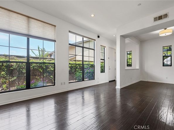 561 W Maple Avenue, Orange CA 92868