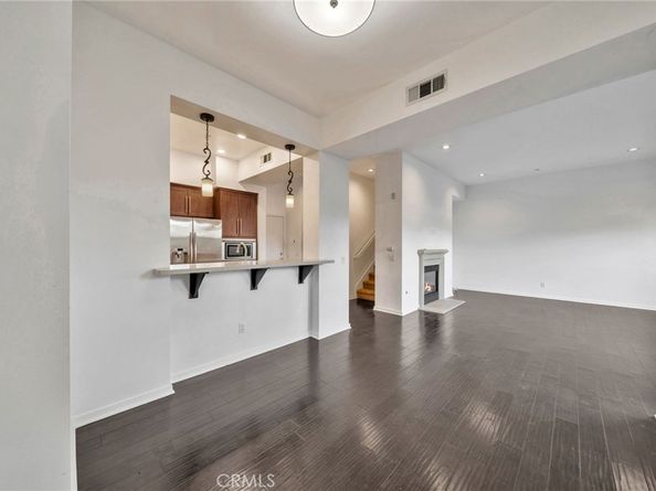 561 W Maple Avenue, Orange CA 92868