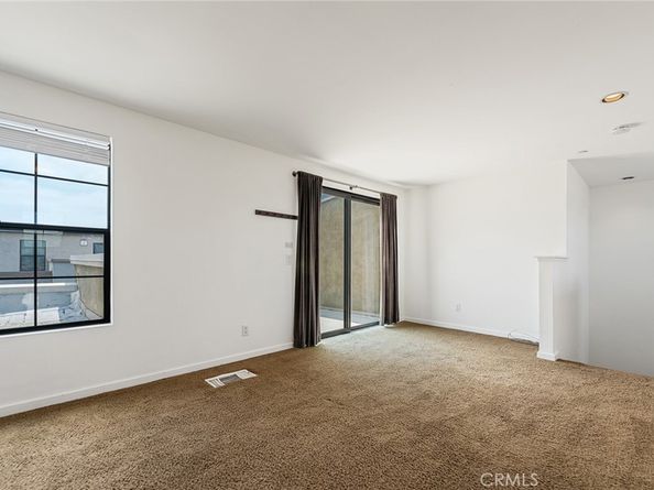 561 W Maple Avenue, Orange CA 92868