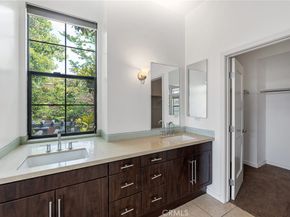 561 W Maple Avenue, Orange CA 92868