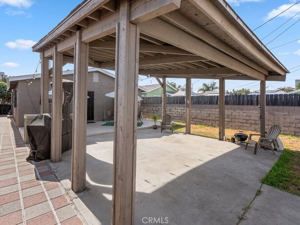 1417 W Gage Avenue, Los Angeles CA 90047