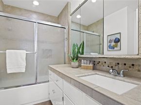 545 Chestnut Avenue 411, Long Beach CA 90802