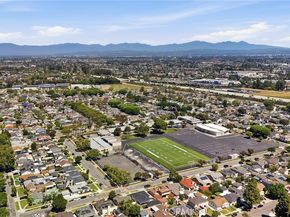 6926 E Peabody, Long Beach CA 90808