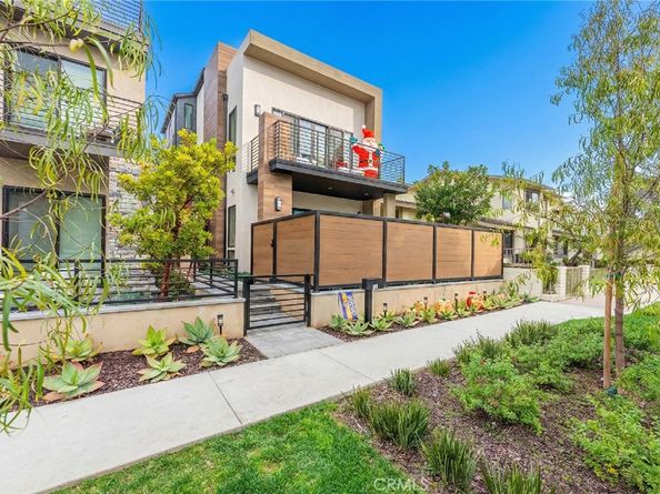 603 Delaware Street, Huntington Beach CA 92648