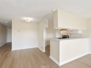 1187 E 3rd Street 215, Long Beach CA 90802