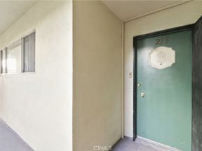 1187 E 3rd Street 215, Long Beach CA 90802