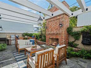 33 Palermo Walk, Long Beach CA 90803