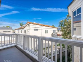 33 Palermo Walk, Long Beach CA 90803