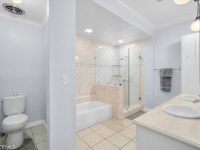 5216 Yarmouth Avenue 106, Encino CA 91316