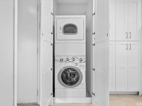 5216 Yarmouth Avenue 106, Encino CA 91316