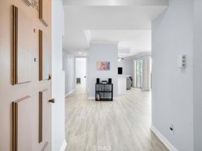 5216 Yarmouth Avenue 106, Encino CA 91316