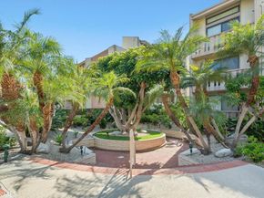 5216 Yarmouth Avenue 106, Encino CA 91316