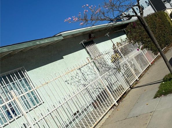 3771 S Catalina, Los Angeles CA 90007
