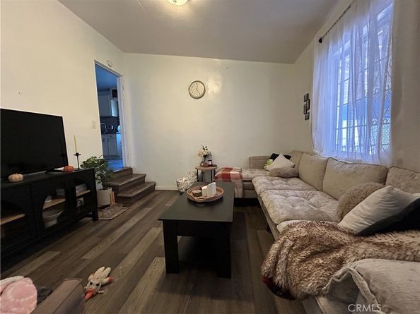 222 W 87th, Los Angeles CA 90003