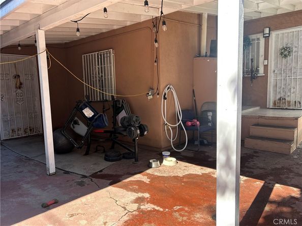 222 W 87th, Los Angeles CA 90003