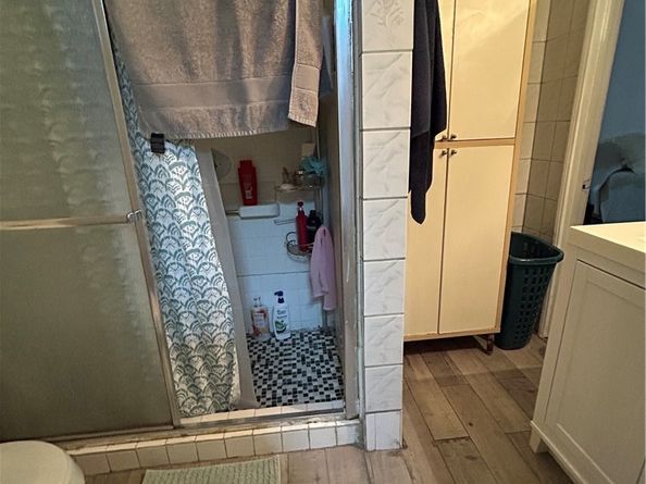 222 W 87th, Los Angeles CA 90003