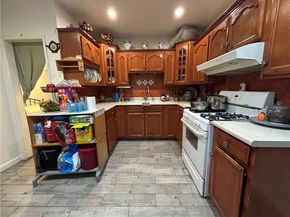 222 W 87th, Los Angeles CA 90003