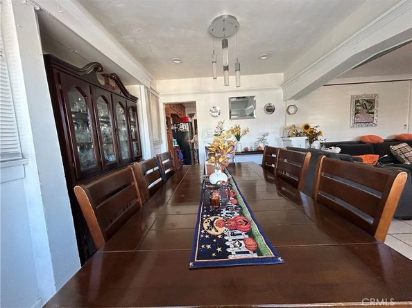 222 W 87th, Los Angeles CA 90003