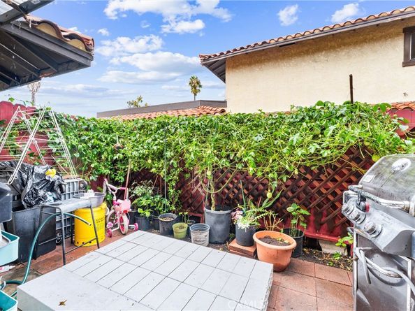 3927 W McFadden Avenue B, Santa Ana CA 92704