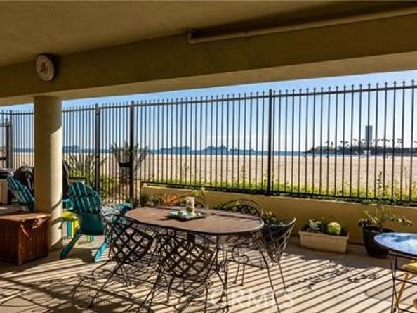12 3rd Place, Long Beach CA 90802