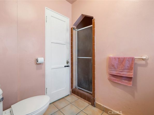 5951 S Van Ness, Los Angeles CA 90047