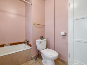 5951 S Van Ness, Los Angeles CA 90047