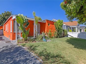 5951 S Van Ness