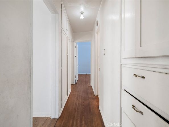 5951 S Van Ness, Los Angeles CA 90047