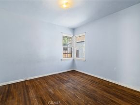 5951 S Van Ness, Los Angeles CA 90047