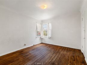 5951 S Van Ness, Los Angeles CA 90047