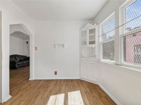 5951 S Van Ness, Los Angeles CA 90047