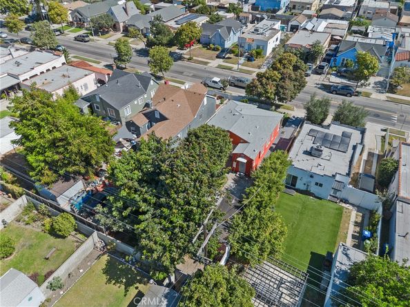 5951 S Van Ness, Los Angeles CA 90047