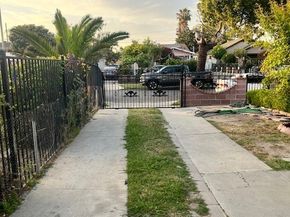 1418 W 70th Street, Los Angeles CA 90047