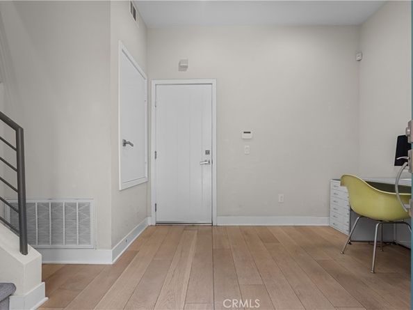 2753 Waverly Drive 705, Los Angeles CA 90039